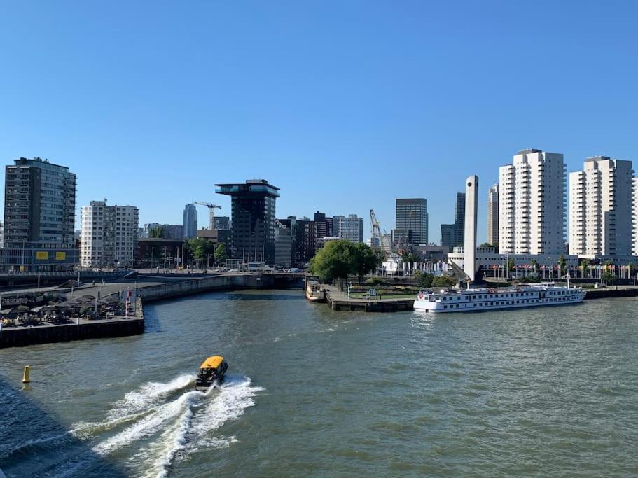 Appartement Stunning View Apt Free Parking à Rotterdam Extérieur photo