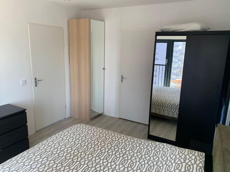 Appartement Stunning View Apt Free Parking à Rotterdam Extérieur photo